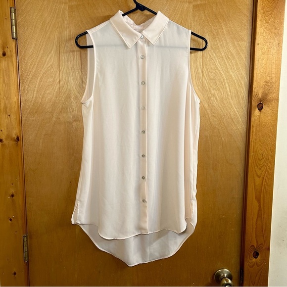 Rachel Zoe Tops - Women’s button up sleeveless blouse from Rachel Zoe size medium